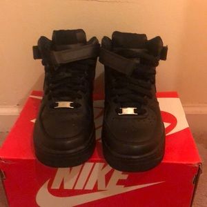 Nike Air Force 1 Mid 06 Boy’s